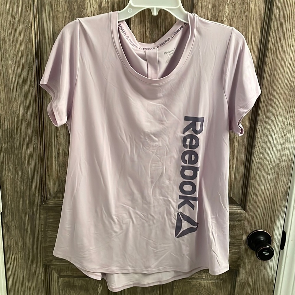 NWOT Lilac t shirt Reebok